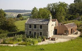 Award Winning 6-Bed Hot Tub House In Batheaston